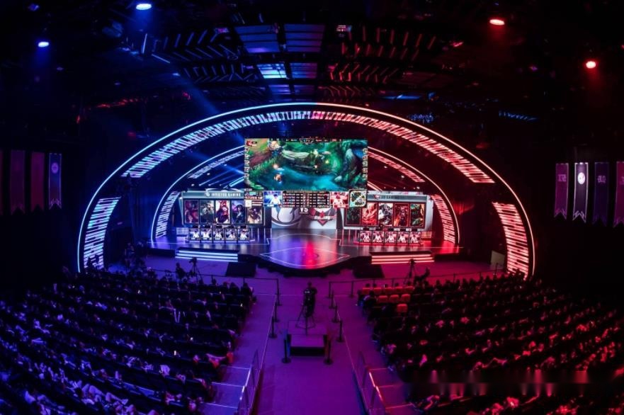 起伏不定 起伏不定