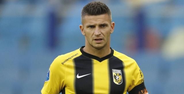 少赛一场的 少赛一场的