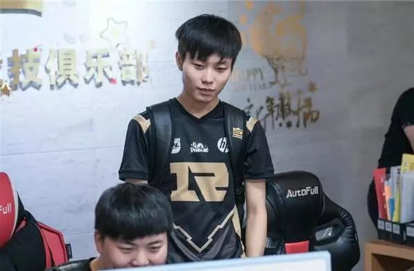 篮板卡位仍